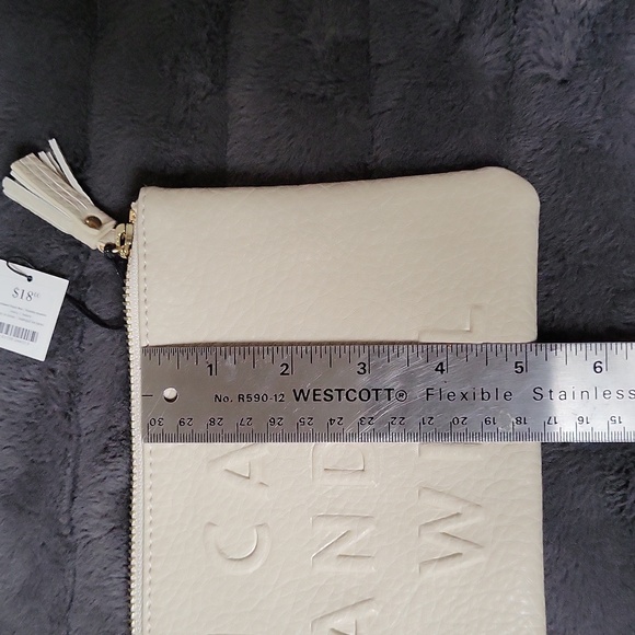 NWT! I Can and I Will Embossed Medium Pouch! - Picture 6 of 8